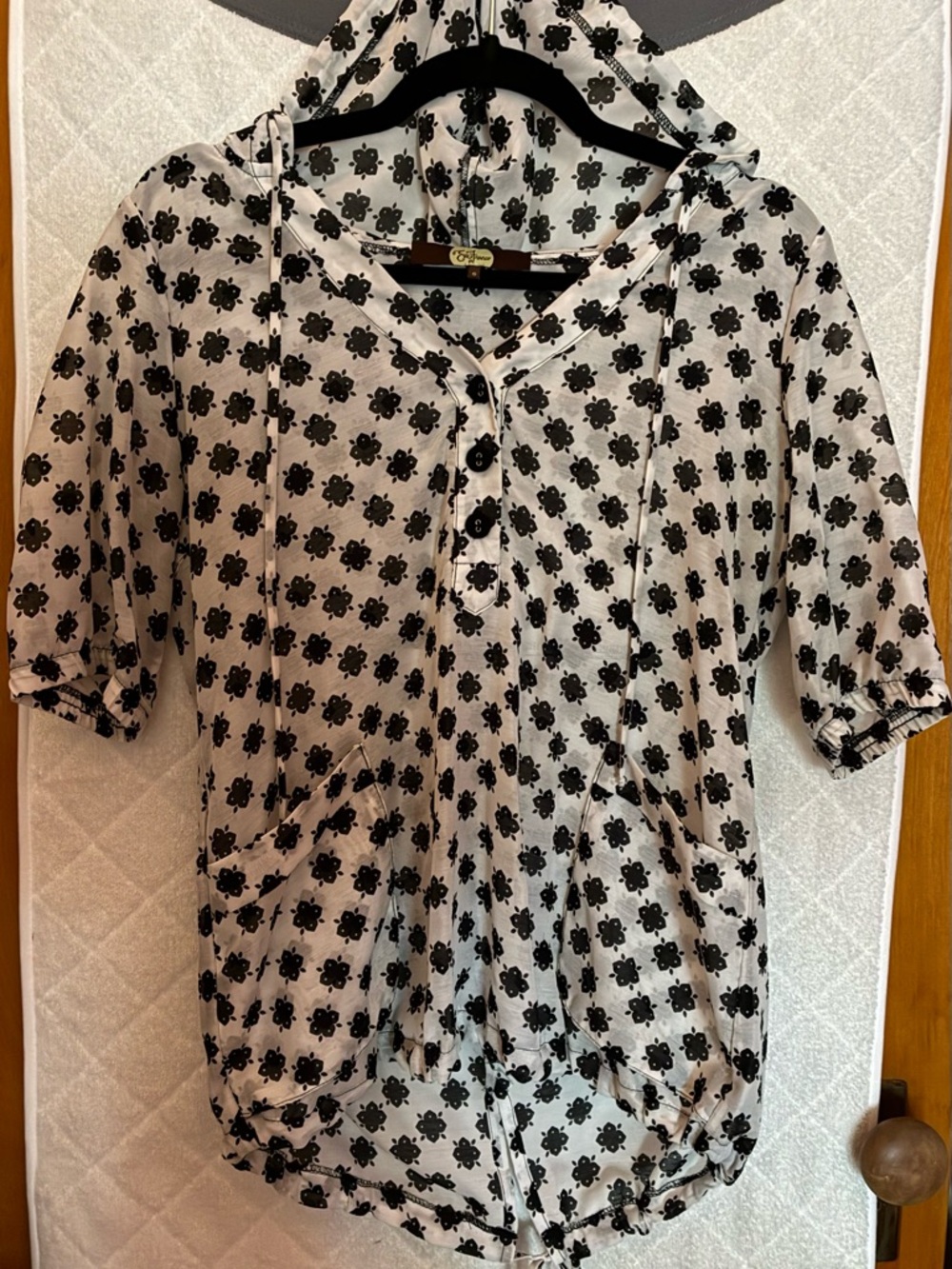 Anthropologie Eva Franco Casual Hooded Women's Top in Black and White Floral